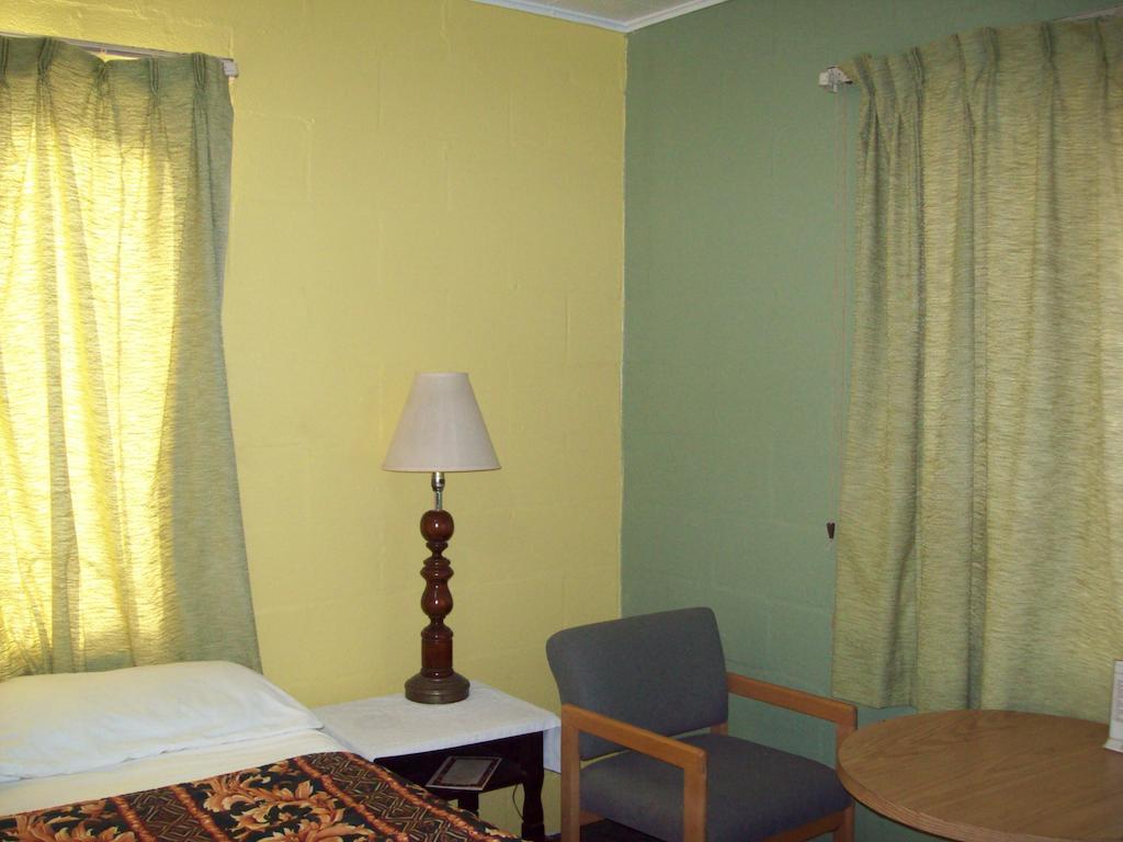 Budget Inn Sanderson Δωμάτιο φωτογραφία